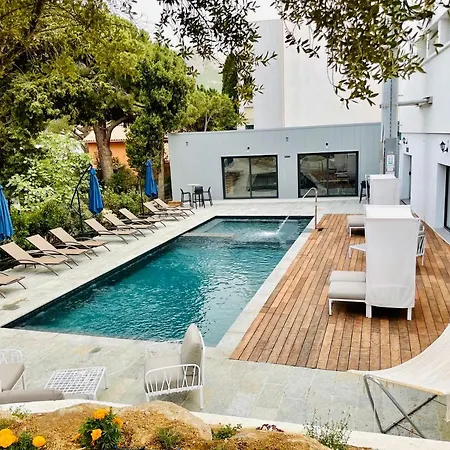 Western Casa Bianca, Piscine Interieure Et Exterieure カルヴィ