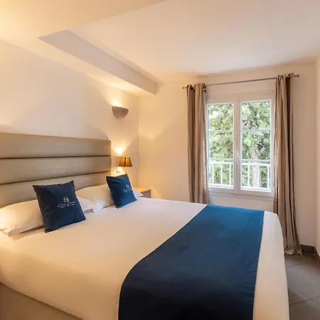 Western Casa Bianca, Piscine Interieure Et Exterieure فندق كالفي