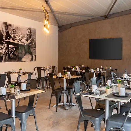 Western Casa Bianca, Piscine Interieure Et Exterieure カルヴィ