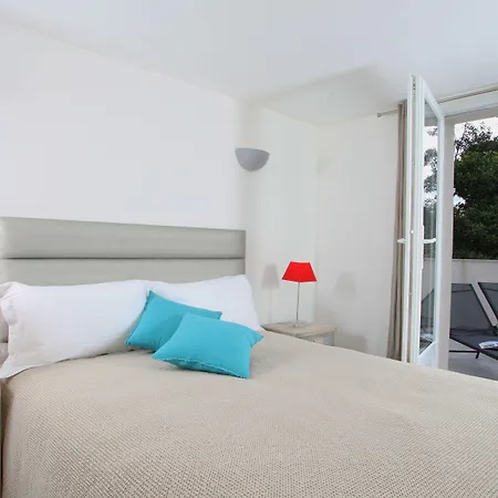 Western Casa Bianca, Piscine Interieure Et Exterieure カルヴィ