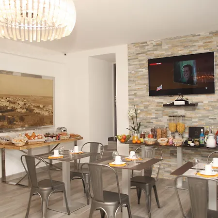 ホテル Western Casa Bianca, Piscine Interieure Et Exterieure カルヴィ