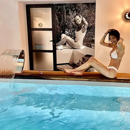 ホテル Western Casa Bianca, Piscine Interieure Et Exterieure カルヴィ