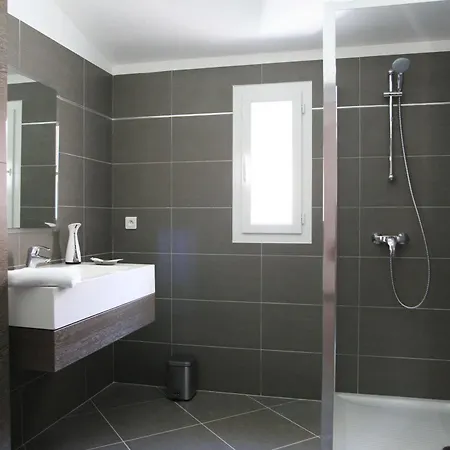 Western Casa Bianca, Piscine Interieure Et Exterieure 3* كالفي