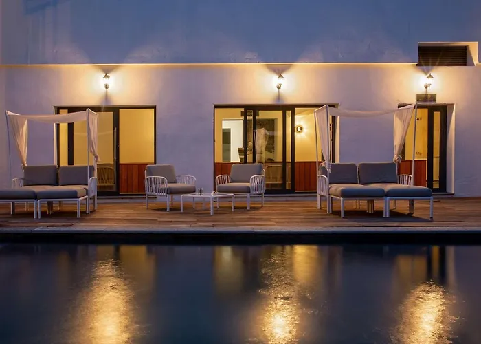 Western Casa Bianca, Piscine Interieure Et Exterieure Otel