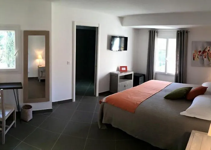 Western Casa Bianca, Piscine Interieure Et Exterieure Otel