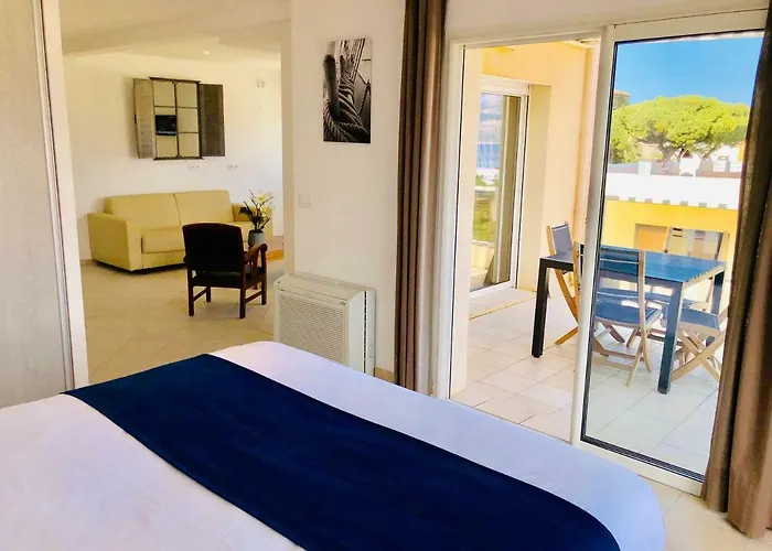 Western Casa Bianca, Piscine Interieure Et Exterieure